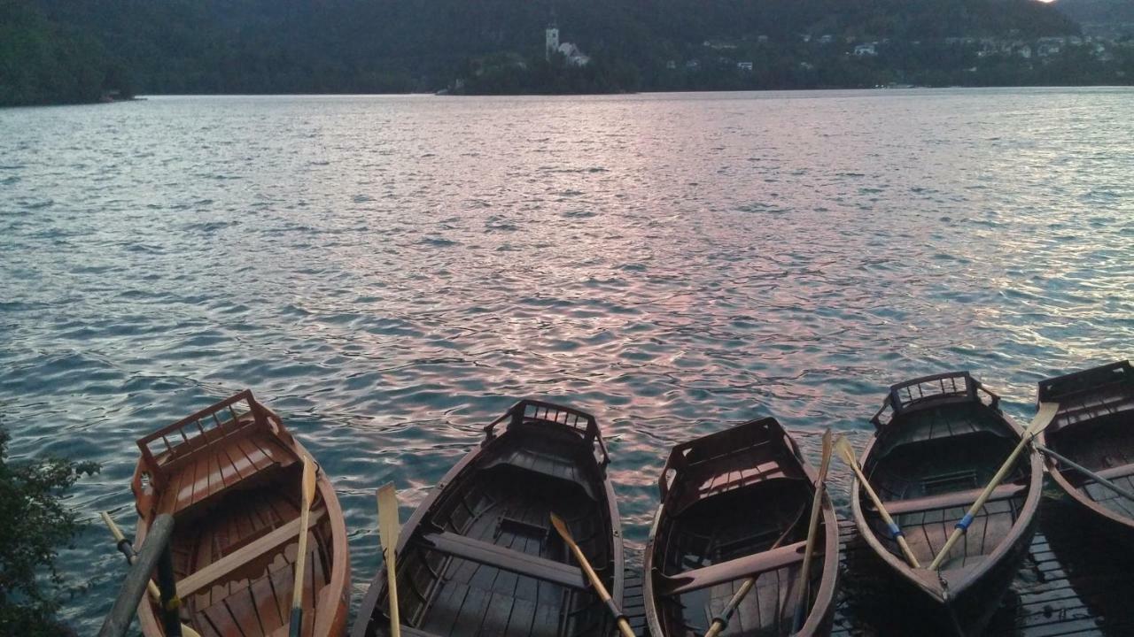 Pletna Lake View Apartment Bled Exterior foto